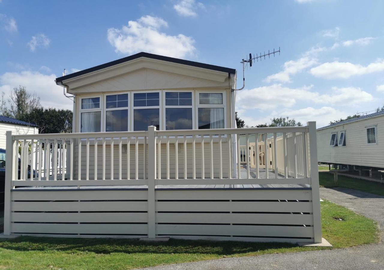 Tranquil 6 Berth Luxury Holiday Home Чичестер Экстерьер фото