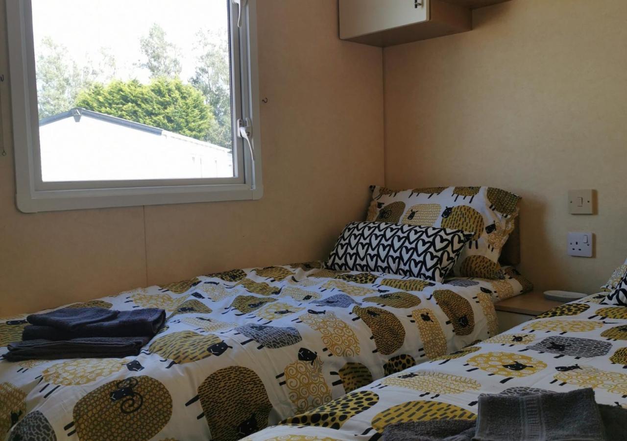 Tranquil 6 Berth Luxury Holiday Home Чичестер Экстерьер фото